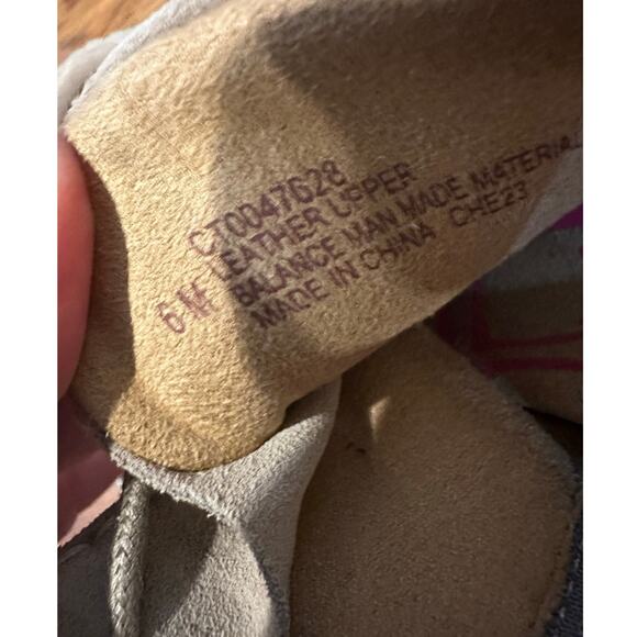 Comfortiva Women’s Holland Lace Up Suede Booties – Taupe – Size 6 – NWOB - Picture 10 of 12